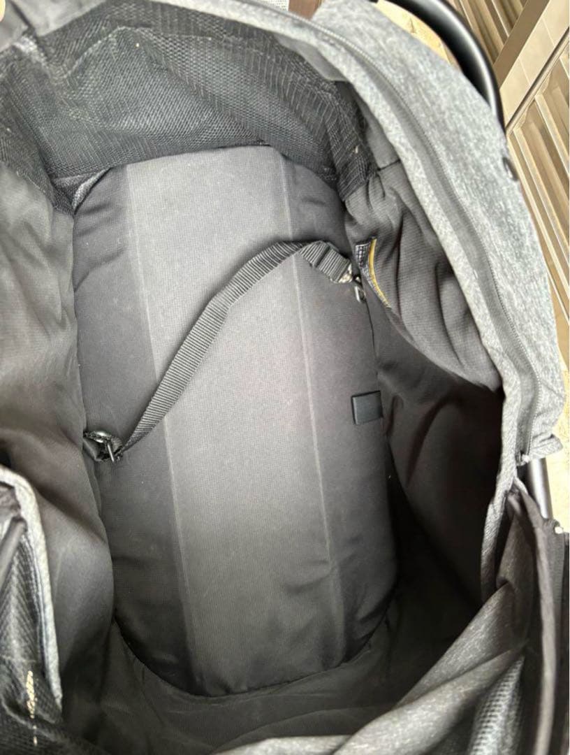 【2025年購入】コムペット ミリミリライトαブラック　ペットカート