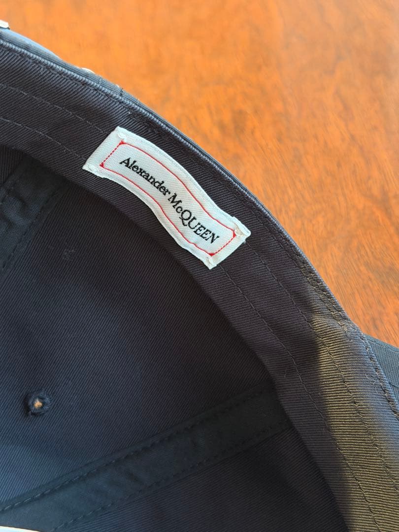 MサイズAlexander McQueen ブラックベースボールキャップ