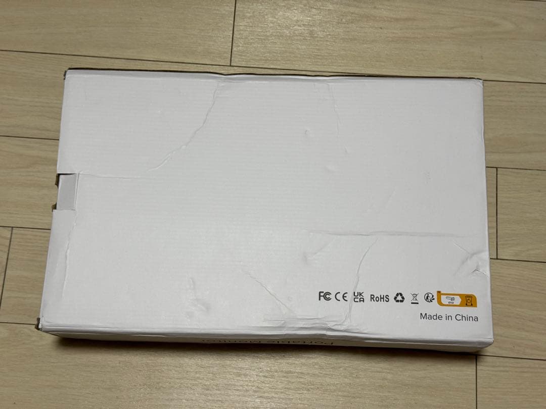 15.6インチ 4K モバイルディスプレイ