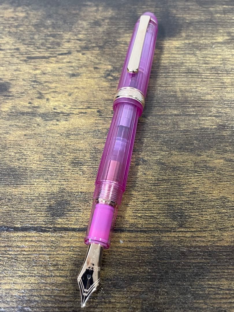 新品未使用　限定モデル　ニース　リラ　14金　字幅M プラチナ　万年筆　3776