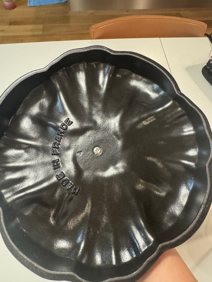 STAUB かぼちゃ型 鋳鉄鍋 黒