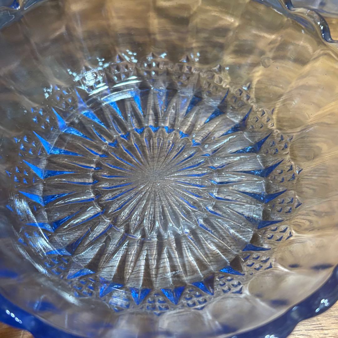 昭和レトロ　プレスガラス　三つ重ねどんぶり