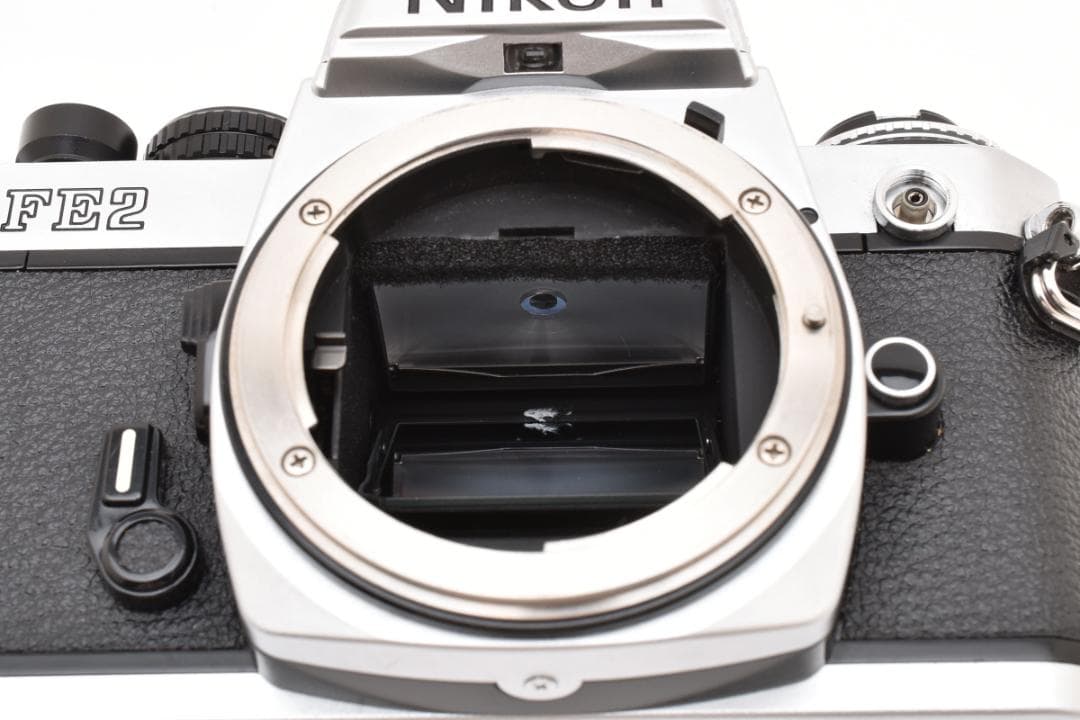 超美品 NIKON FE2 シルバー フィルムカメラ　モルト新品交換済 M363