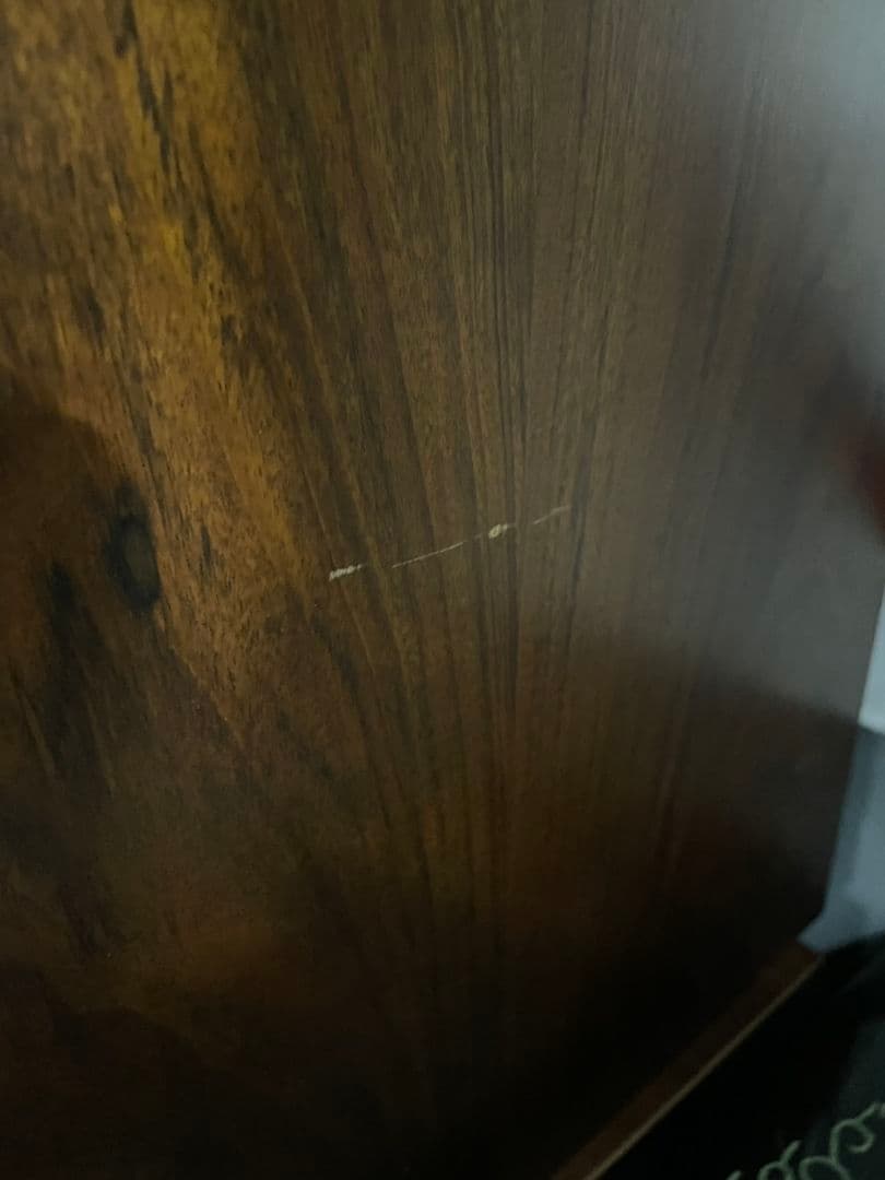 カリモク　コロニアル 木製 ブラウン キャビネット 4段