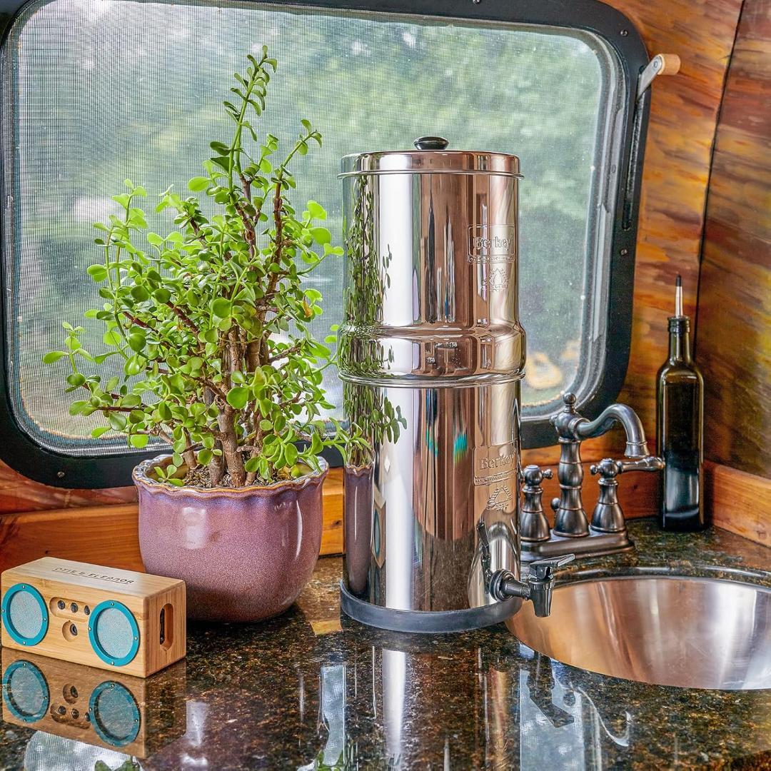 トラベル用 Berkey (バーキー) 大型重力式浄水器 エレメント 2 個付き