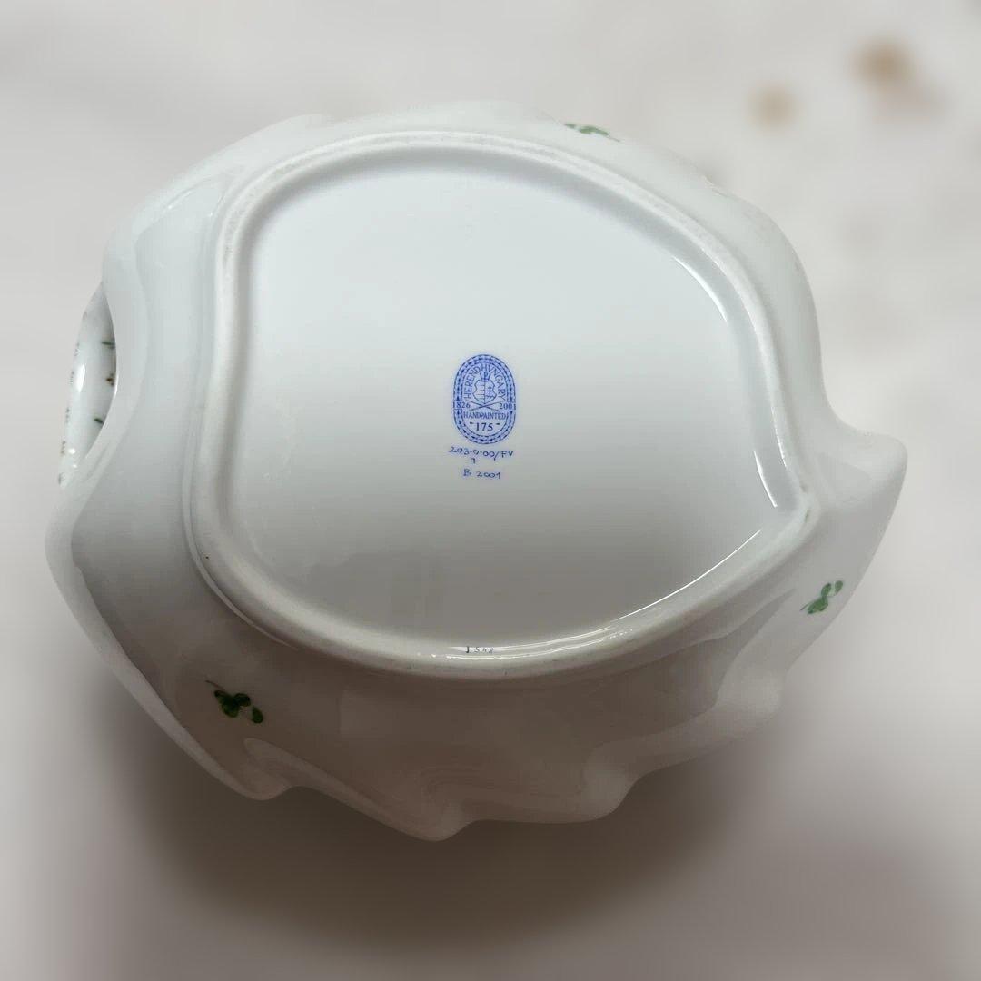 ヘレンドのインドの華グリーン シリーズのリーフディッシュ 貝殻型の緑色花柄皿