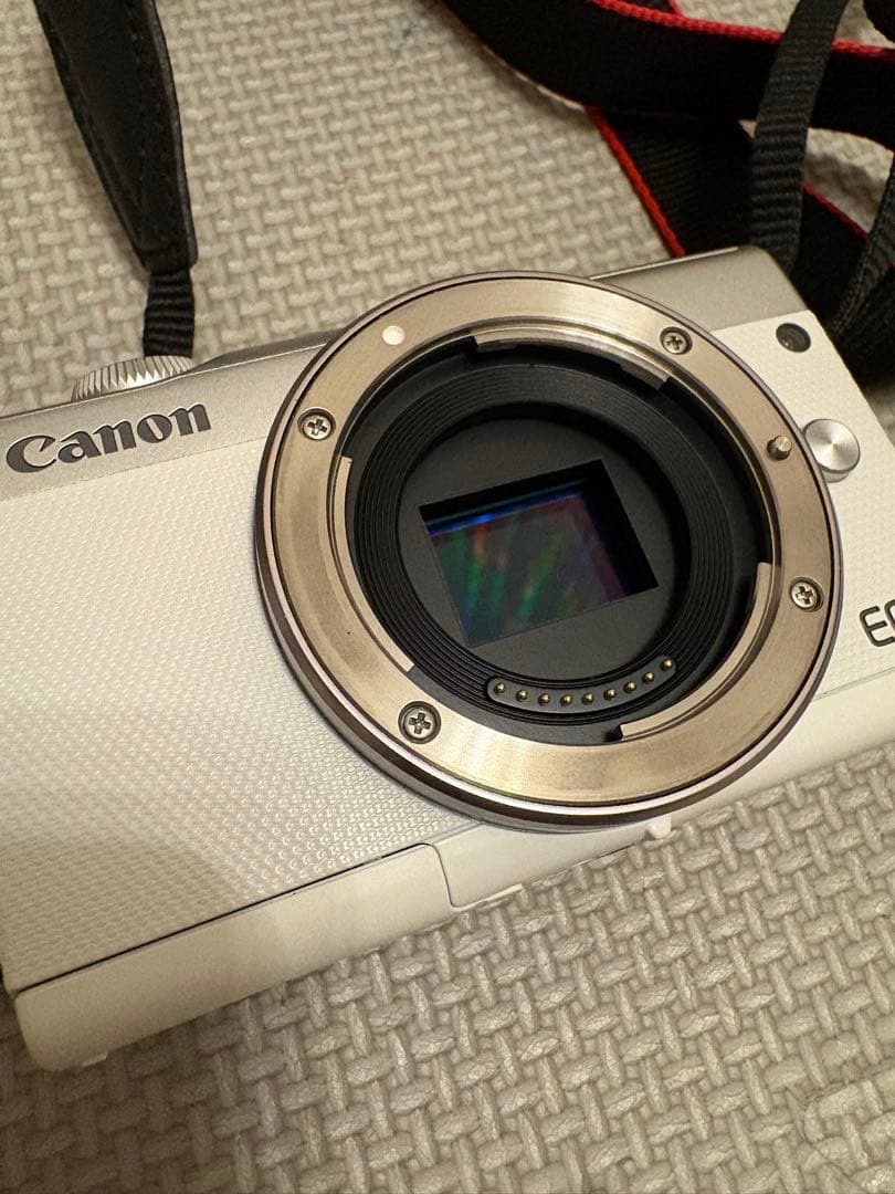 Canon EOS M100 レンズキット ホワイト