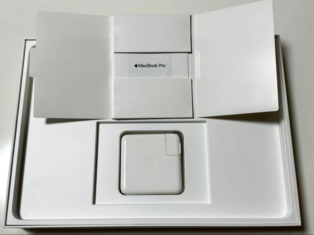 MacBookPro 13inch 16GB 1TB Space Gray 美品