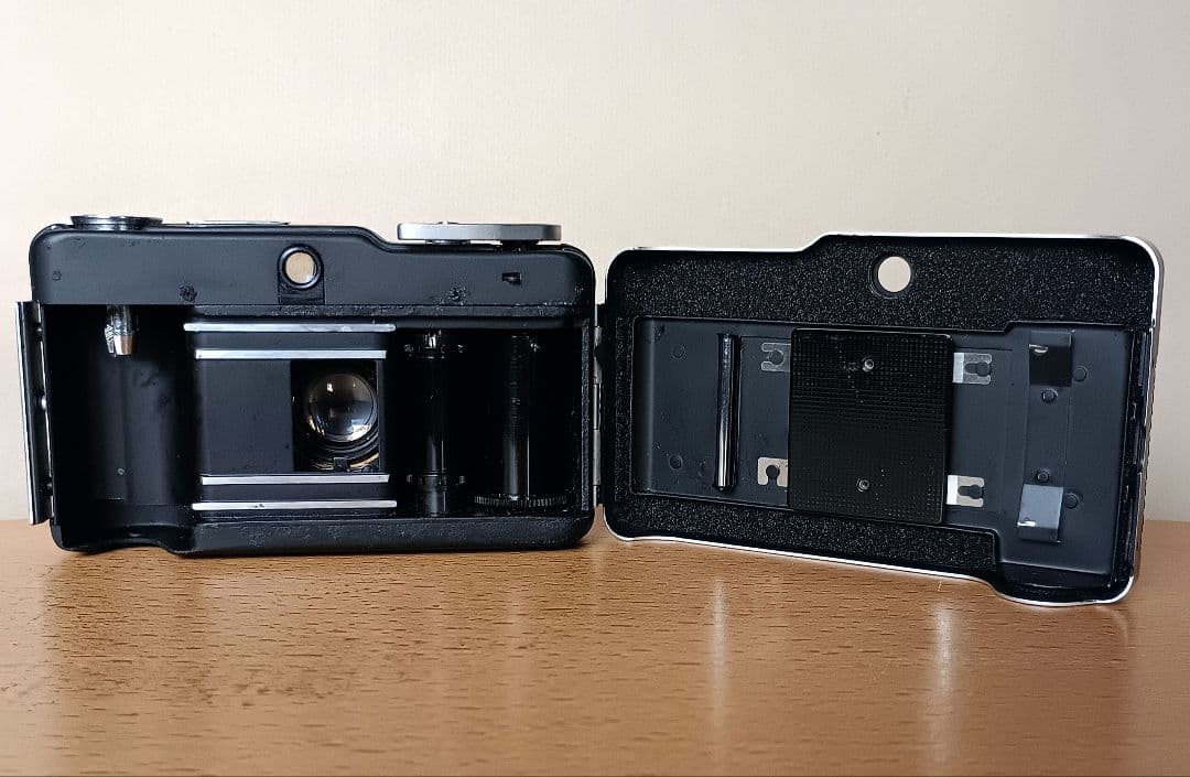 フィルムカメラ【整備、完動品】Canon　demi S