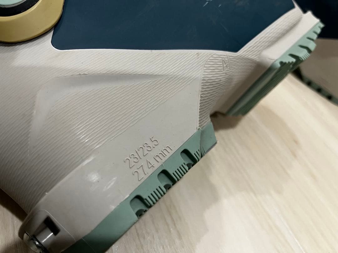 K2 Mindbender 115 23.5スキーブーツ　女性　バックカントリー