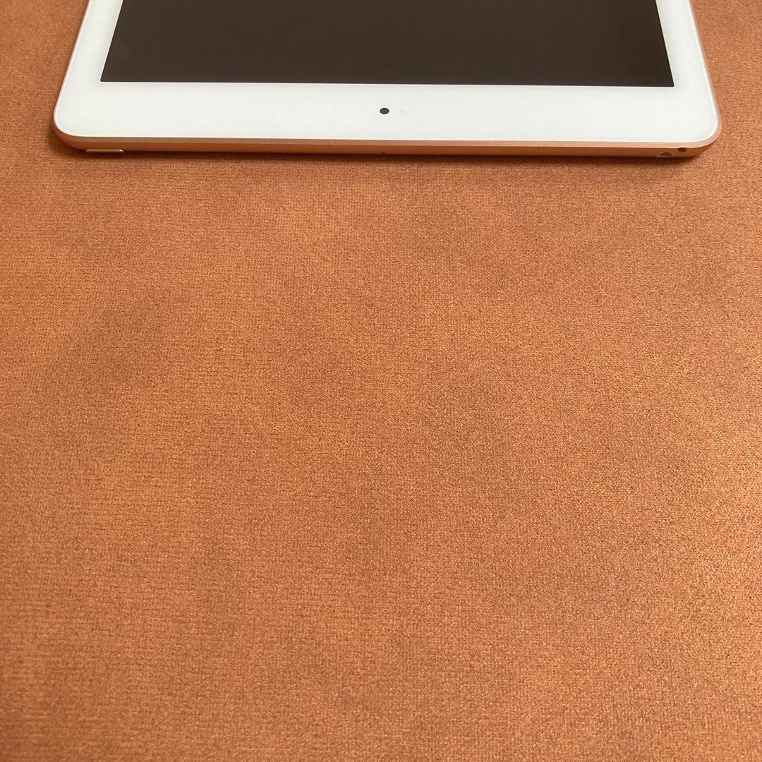 1055 電池最良好☆比較的美品☆iPad6第6世代 32GB WIFIモデル☆
