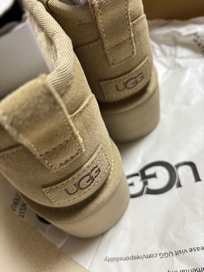 UGG 厚底 ショートムートンブーツ