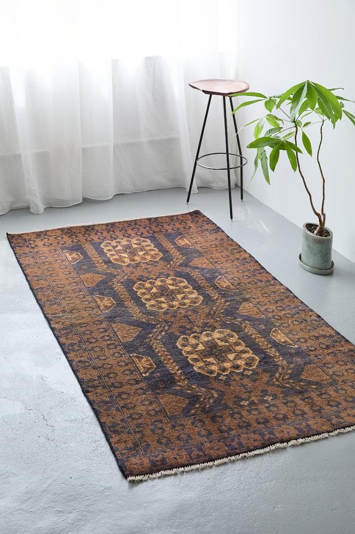 ヴィンテージラグ　トライバルラグ　バルーチ族（205×102cm）茶・濃茶・紺