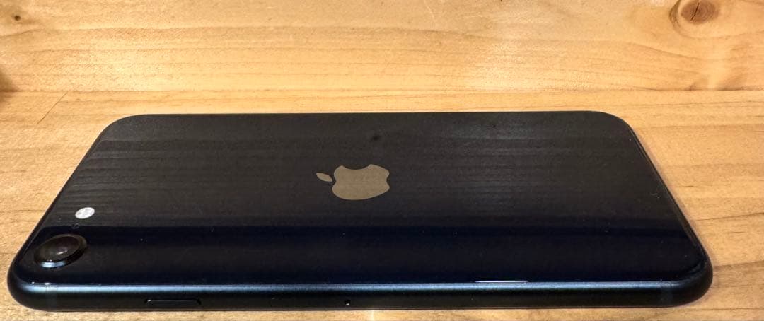 Apple iPhone se第3世代 64GB SIMフリー