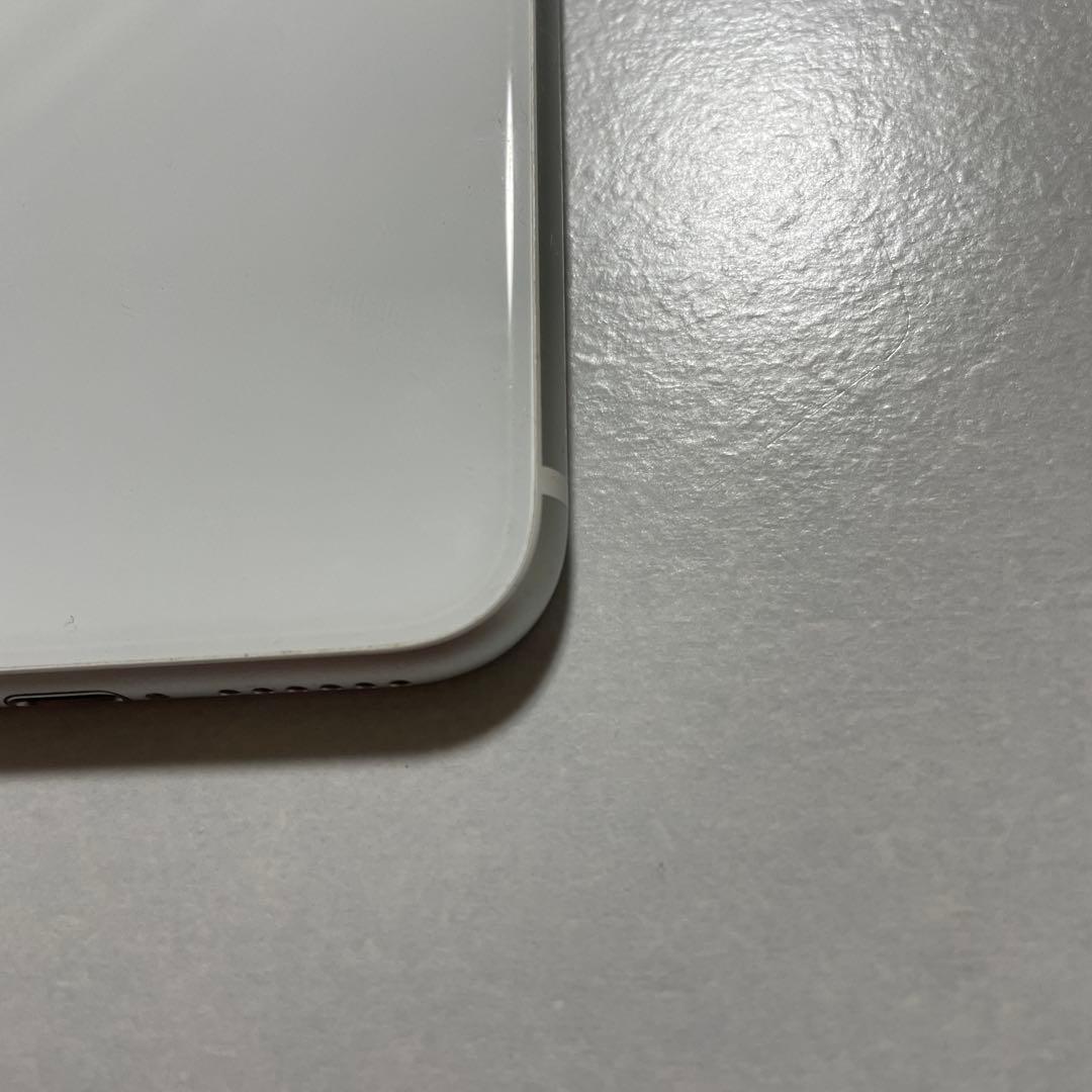 【美品】iPhone SE 第二世代 64gb フィルム・カバー装着 【箱付き】