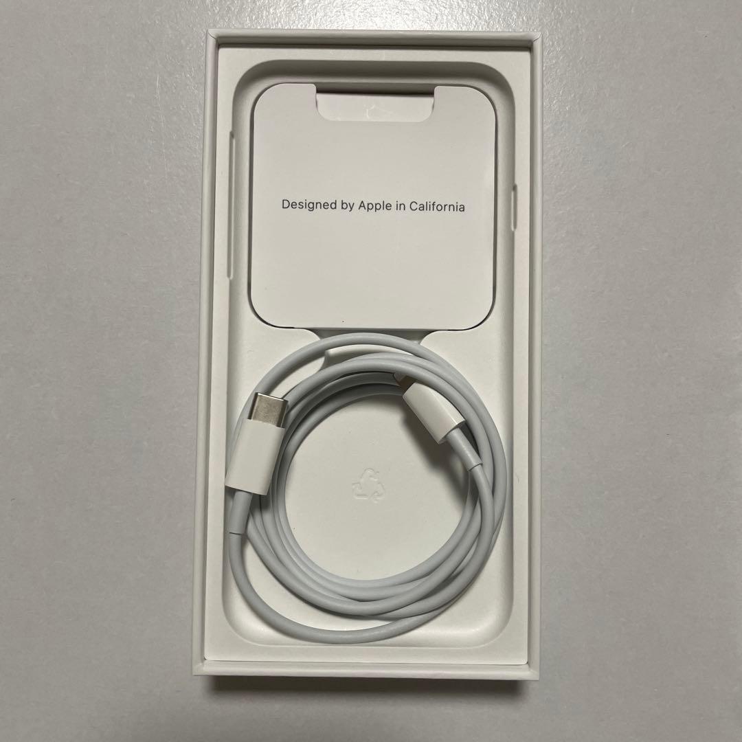 【美品】iPhone SE 第二世代 64gb フィルム・カバー装着 【箱付き】