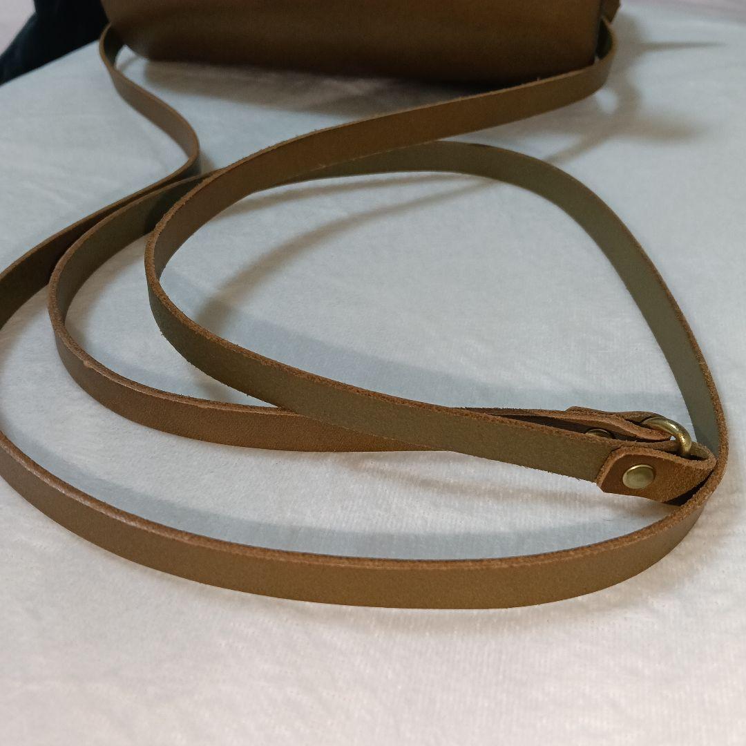 ヘルツ　タッセルポシェット