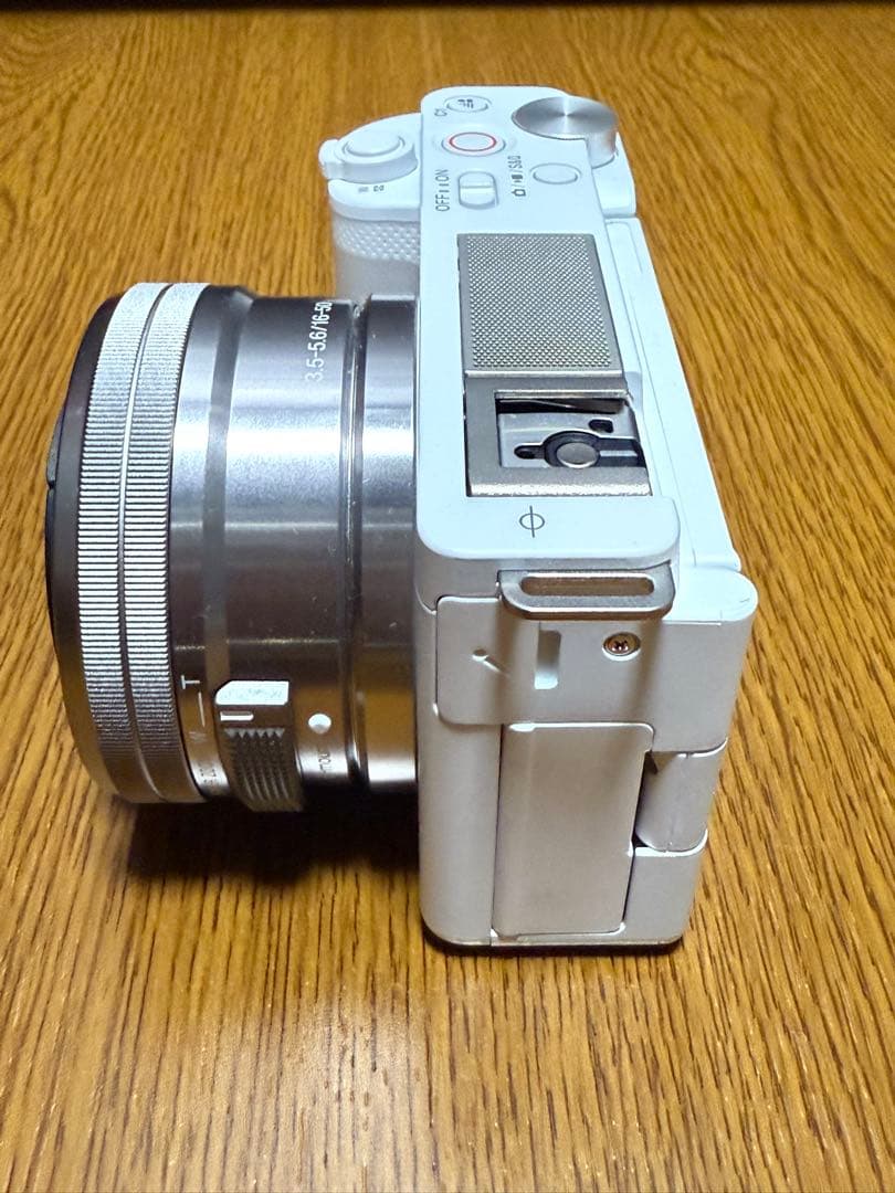 【ほぼ新品】SONY ZV-E10 デジタル一眼カメラVlogcam