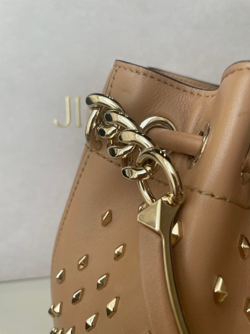Jimmy Choo ボンボンスタッズ付きバケットバッグほぼ未使用