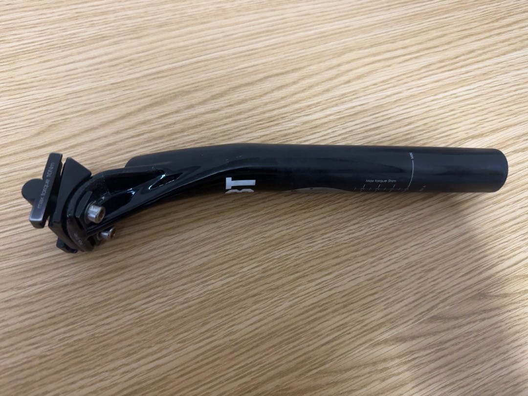 3T STYLUS 25 LTD カーボンシートポスト Φ31.6mm 黒