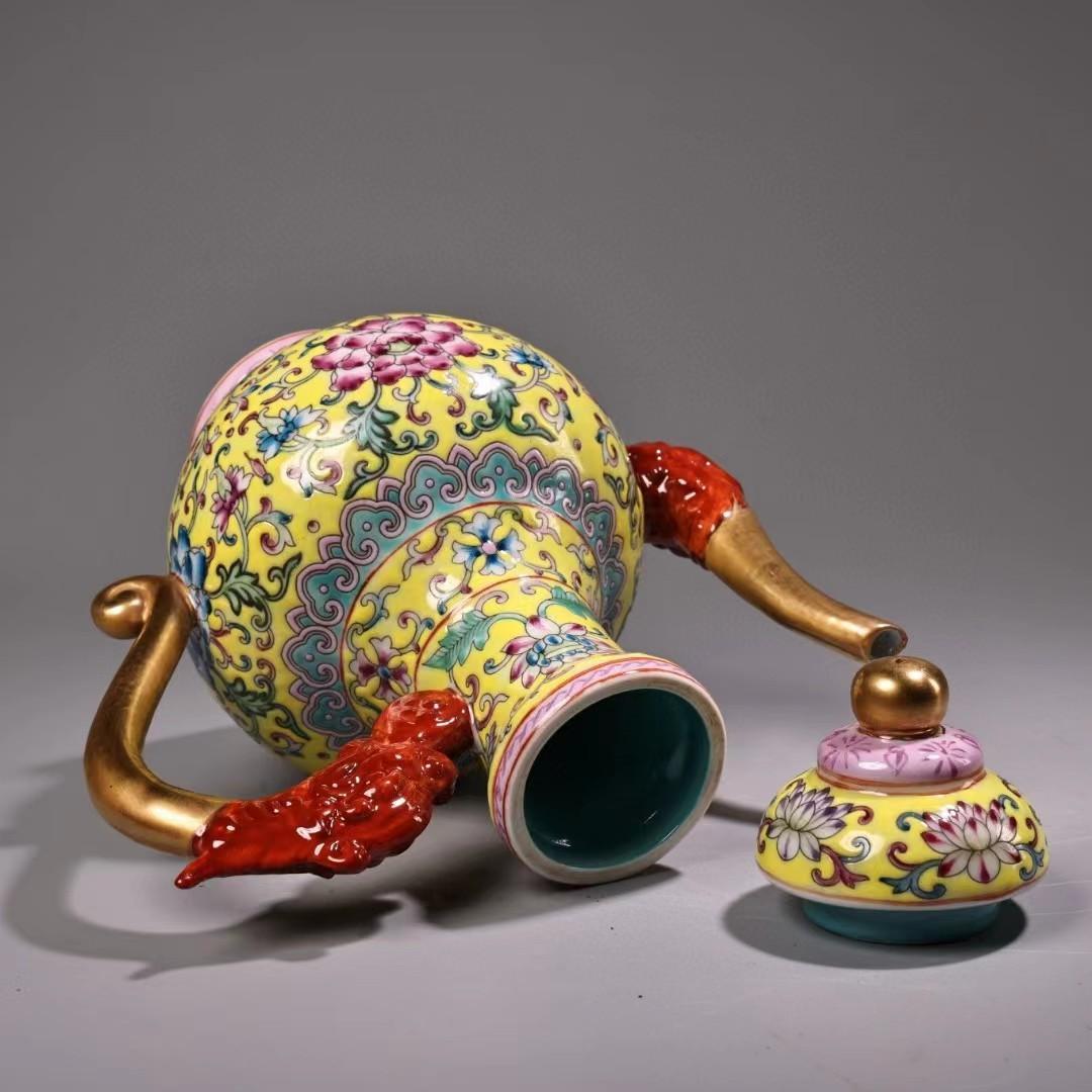 中国古美術・珍品旧蔵七宝彩と鎏金の磁器の茶壺・急須・文房具・置物・茶道具・漆箱付