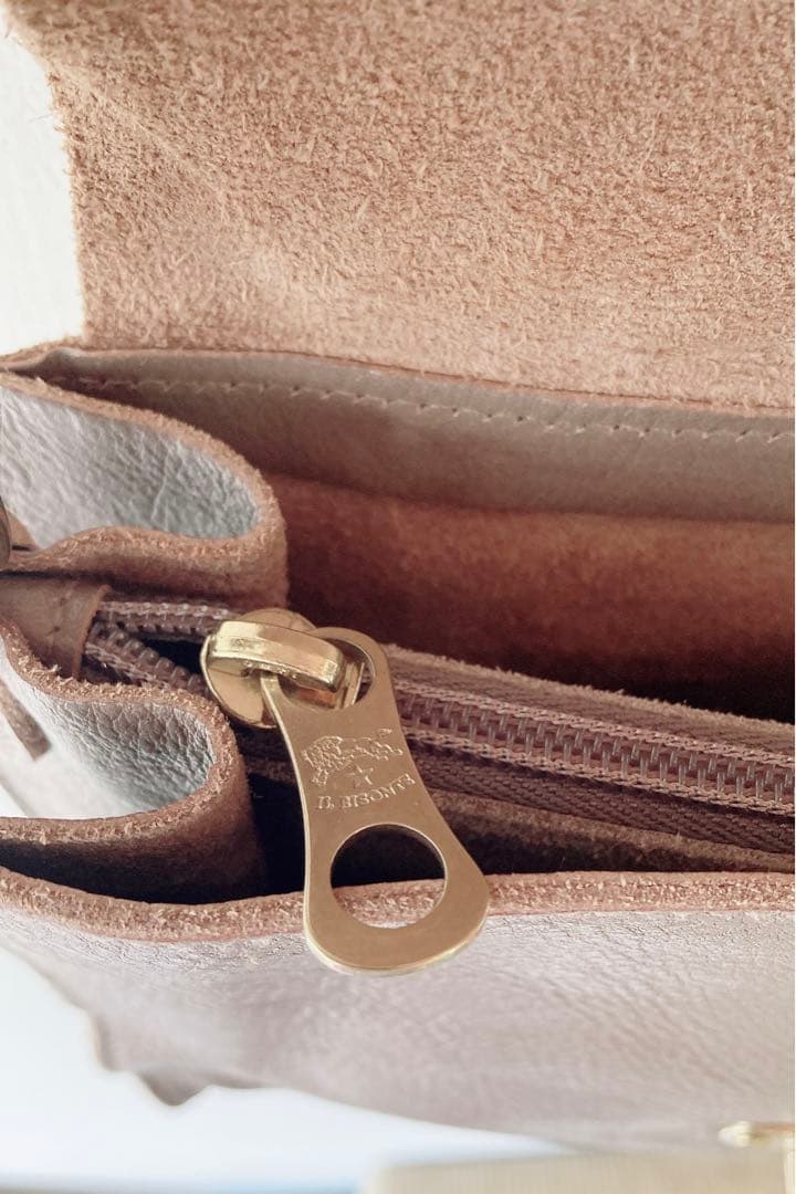 イルビゾンテ　ショルダーバッグ　スクエア