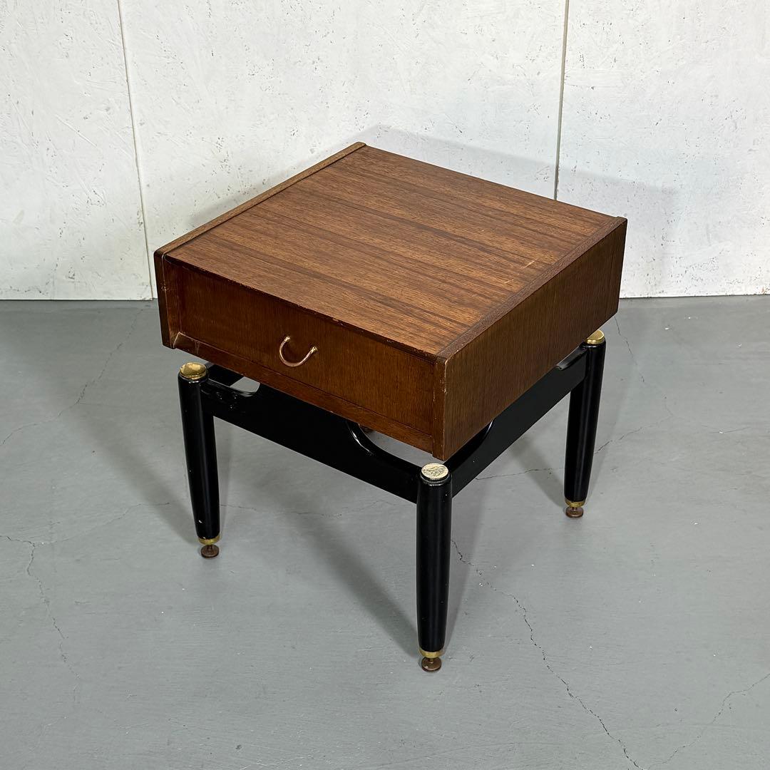 G-PLAN ベッドサイドキャビネット ナイトテーブル(301)