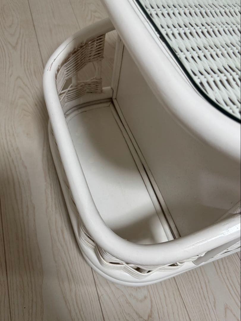 ホワイトラタンアンティークガラスローセンターテーブル