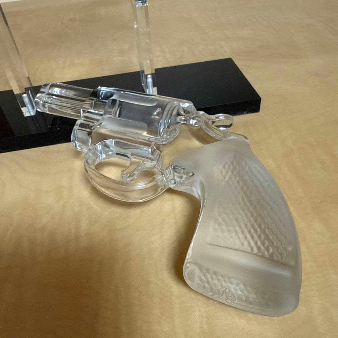 ロイヤル ド シャンパーニュ リボルバー 銃 クリスタル ガン 台座付き