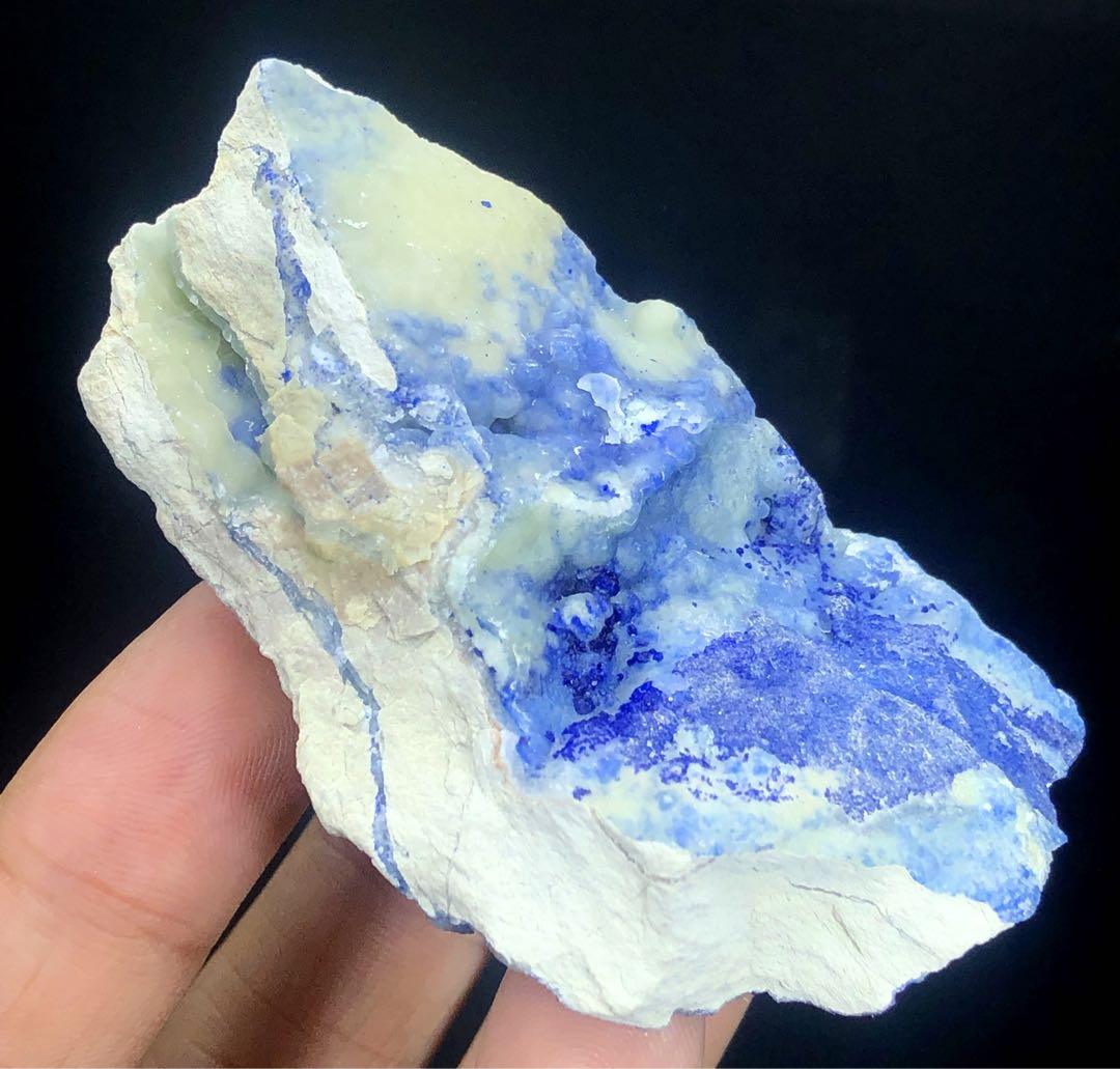 天然ブルーアラゴナイト標本 Natural Blue Aragonite