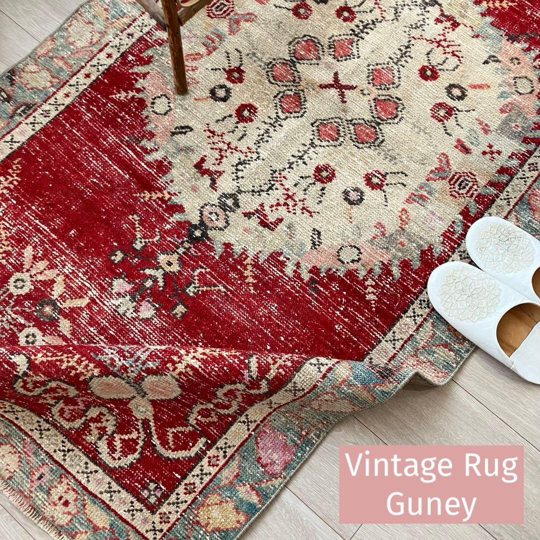 レア貴重✳︎大判　ギュネイラグ　レッド　淡いブルー　ピンク　トルコヴィンテージラグ
