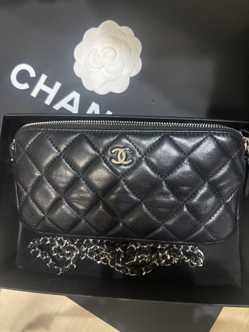 CHANEL シャネル マトラッセ　Cウォレットポーチ