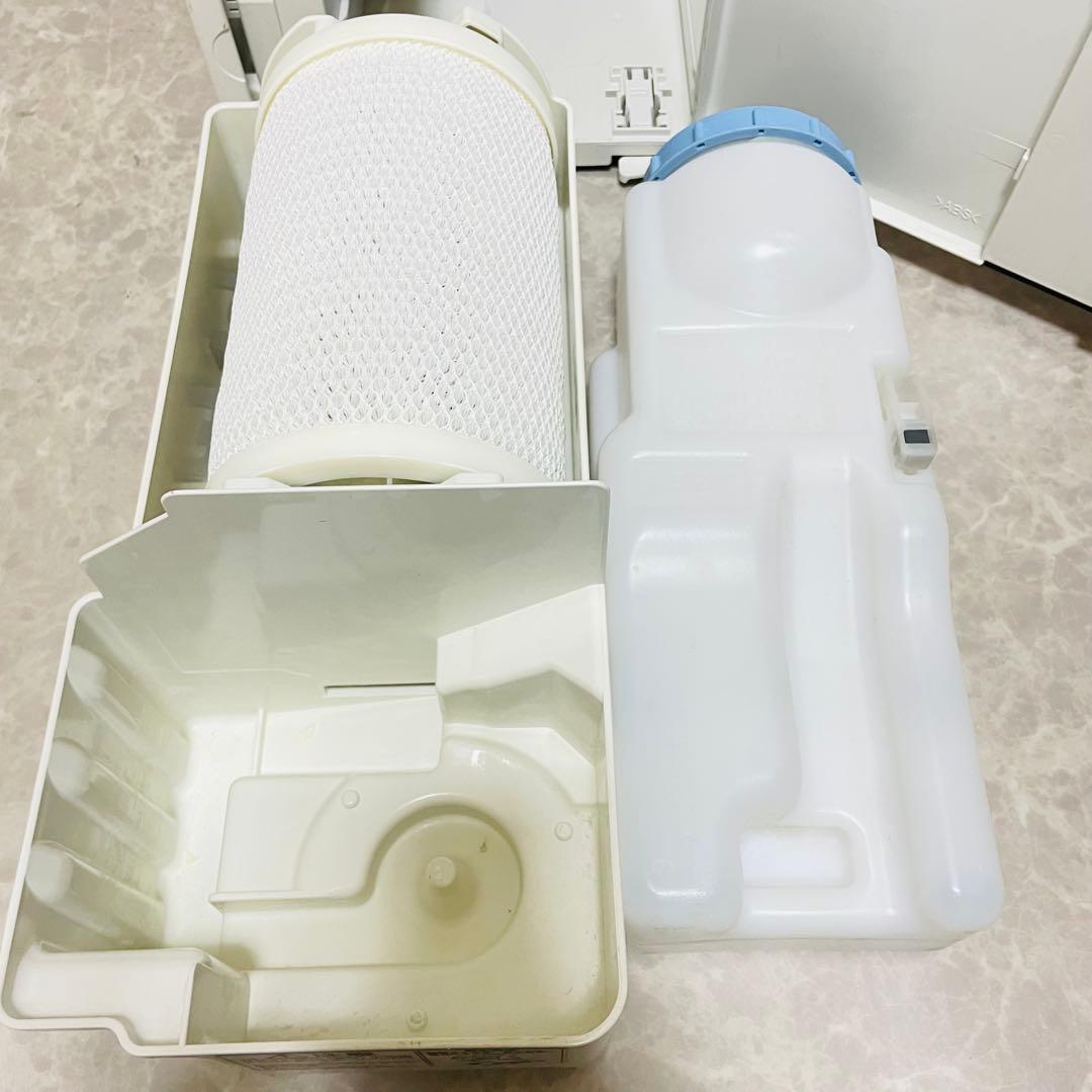 ①美品　Panasonic 空間除菌脱臭機　ジアイーノ　12畳　F-MV2100