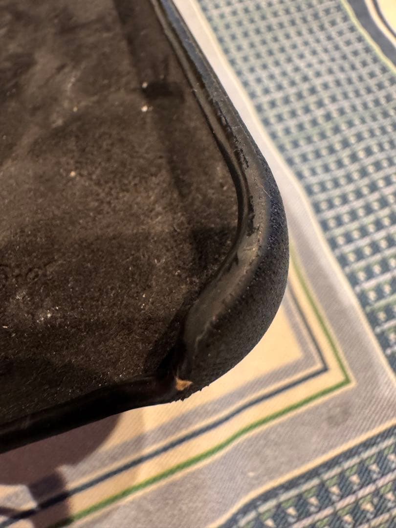 ディオールブラック キルティング iPhoneケース チャーム付き