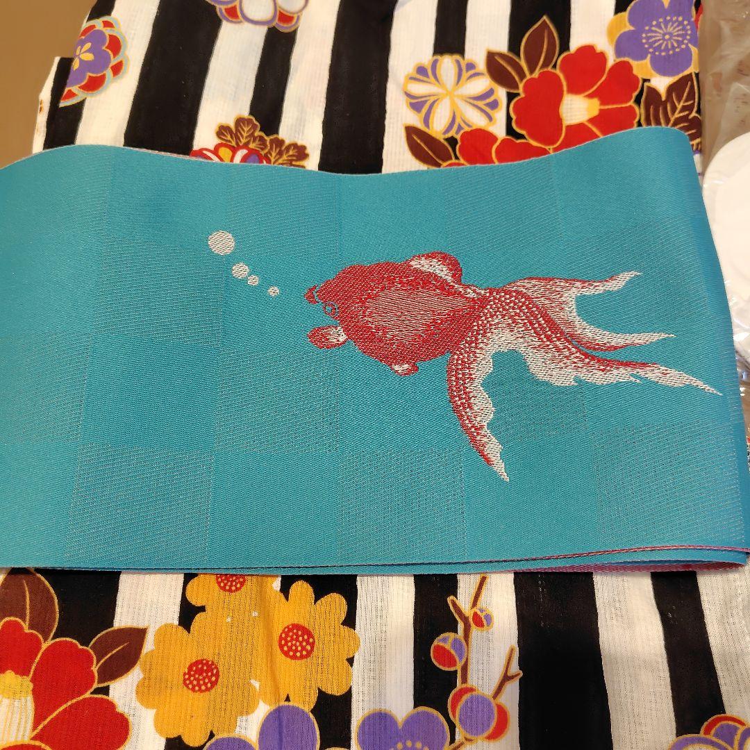 浴衣8点セット　浴衣、平帯、下駄、コサージュ、帯飾り、前板、腰ひも×2