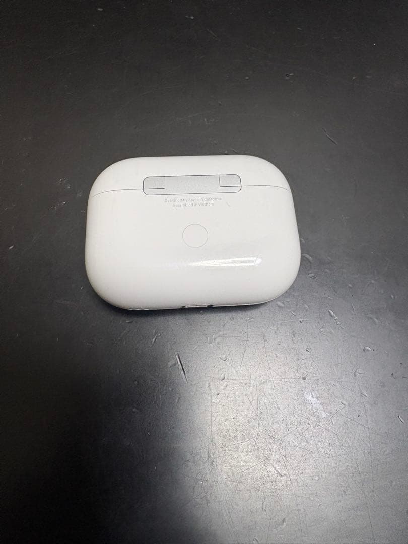 び*ん様 AirPods pro2 本体 ホワイト 充電ケース付き