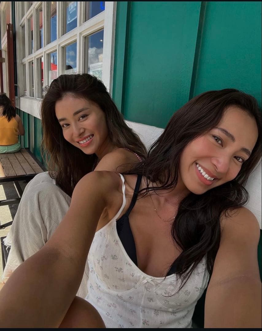 【新品未使用 タグ付き】ALEXIASTAM 花柄ロンパース 即完売品‼️レア‼️