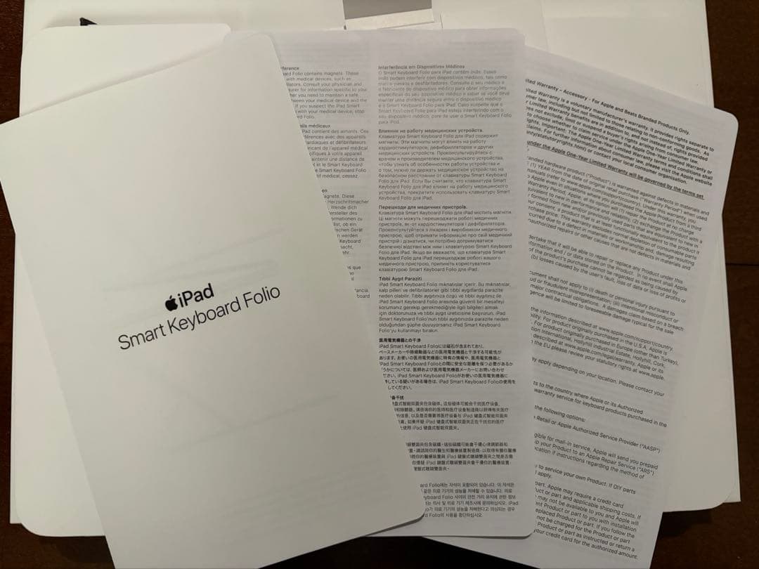 純正　iPad Smart Keyboard Folio 11インチ