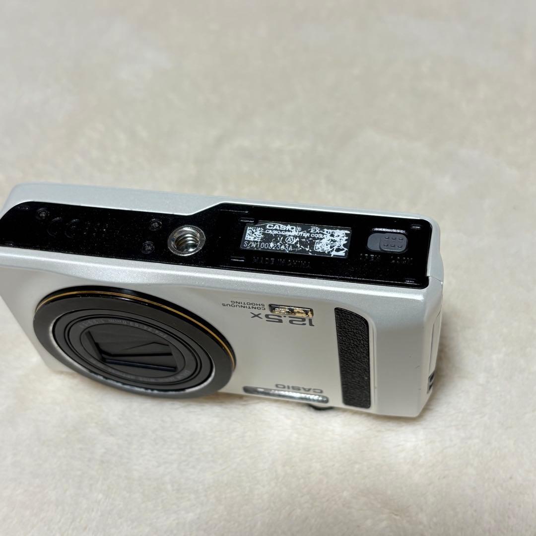 J*c様 CASIO EXILIM HS EX-ZR300 デジタルカメラ