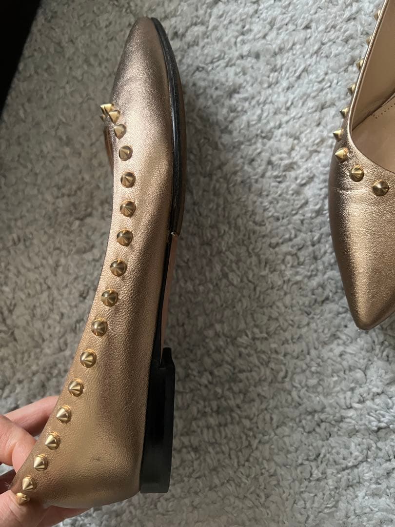 PELLICO スタッズ付きゴールドフラットシューズ　35ハーフ　22.5