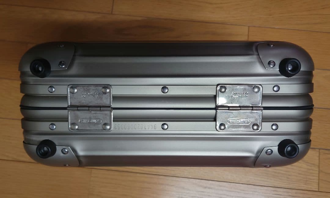 バッグ RIMOWA Piccolo Titanium