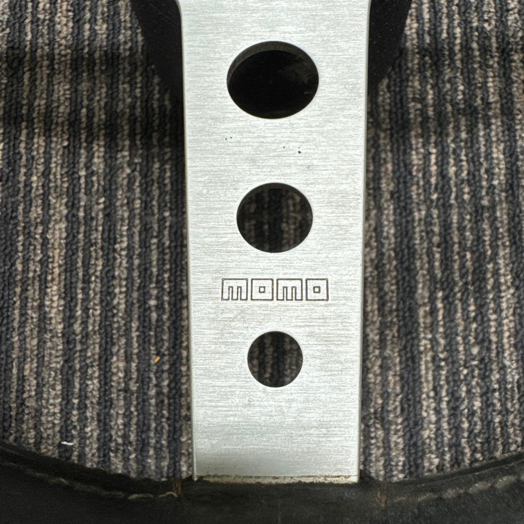 MOMO ステアリングホイール 3スポーク　ホーン　ボス