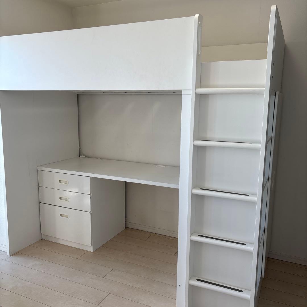 【東京23区引き取り限定】　IKEA ロフトベッド白　 机＆椅子＆間接照明