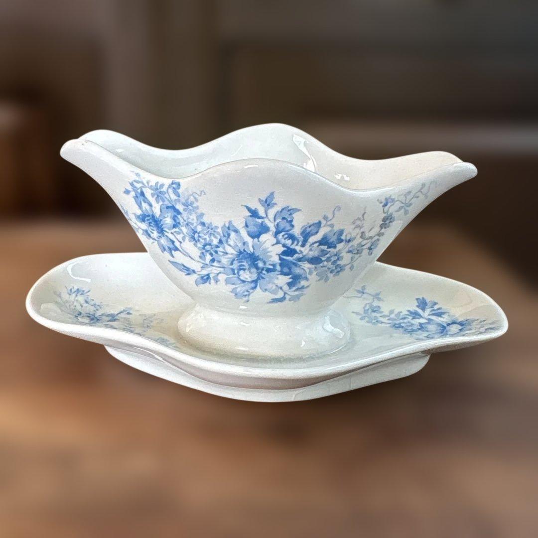 フランスアンティーク　ブルーのお花のソーシエール