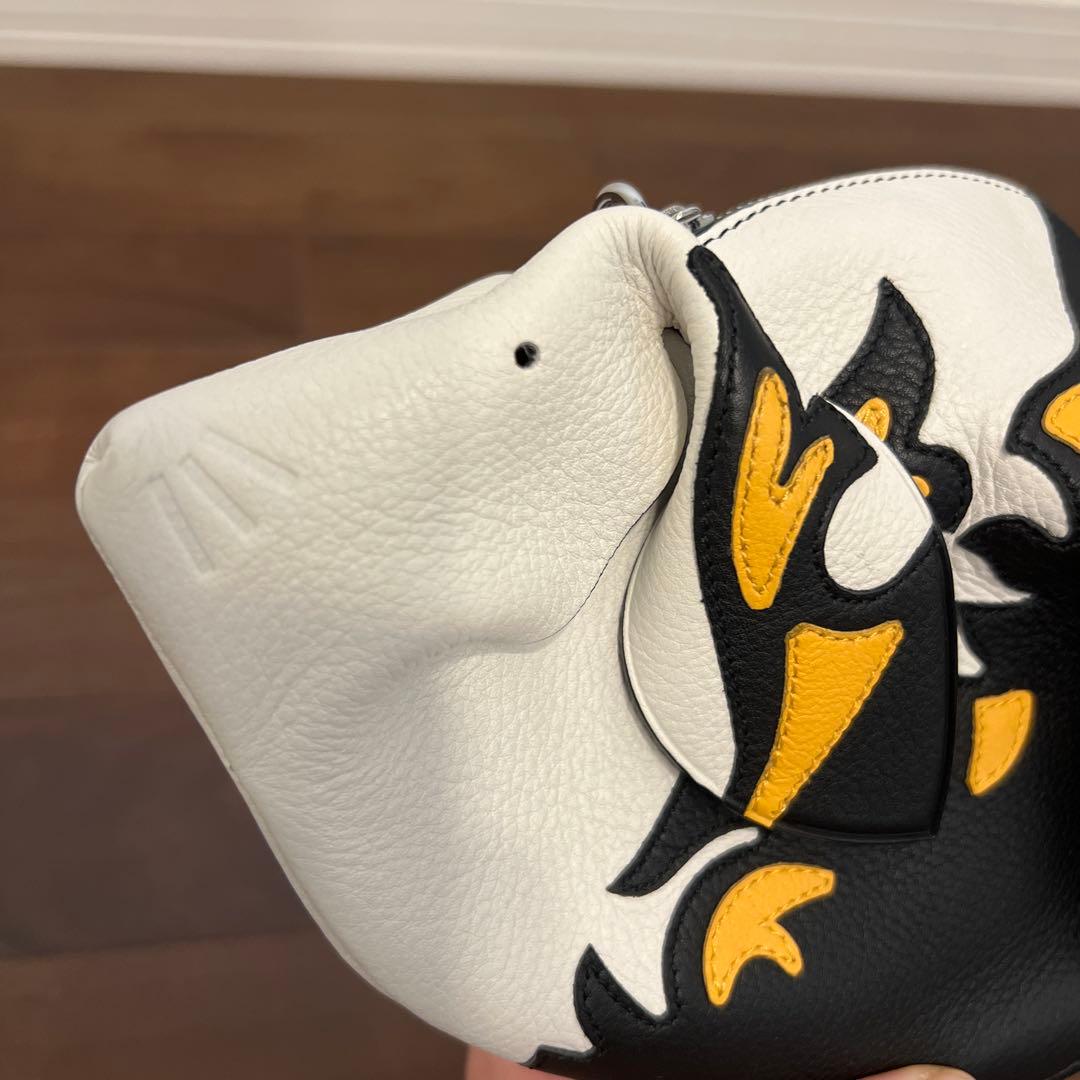 ロエベ　うさぎポーチポシェット