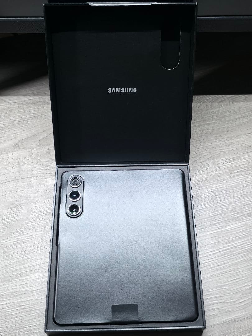 Samsung Galaxy Z Fold5 ブラック 本体 au版