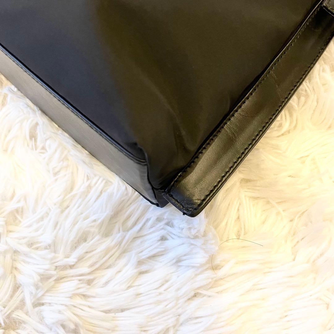 美品★サルヴァトーレフェラガモ スポーツ ワンショルダーバッグ ブラック