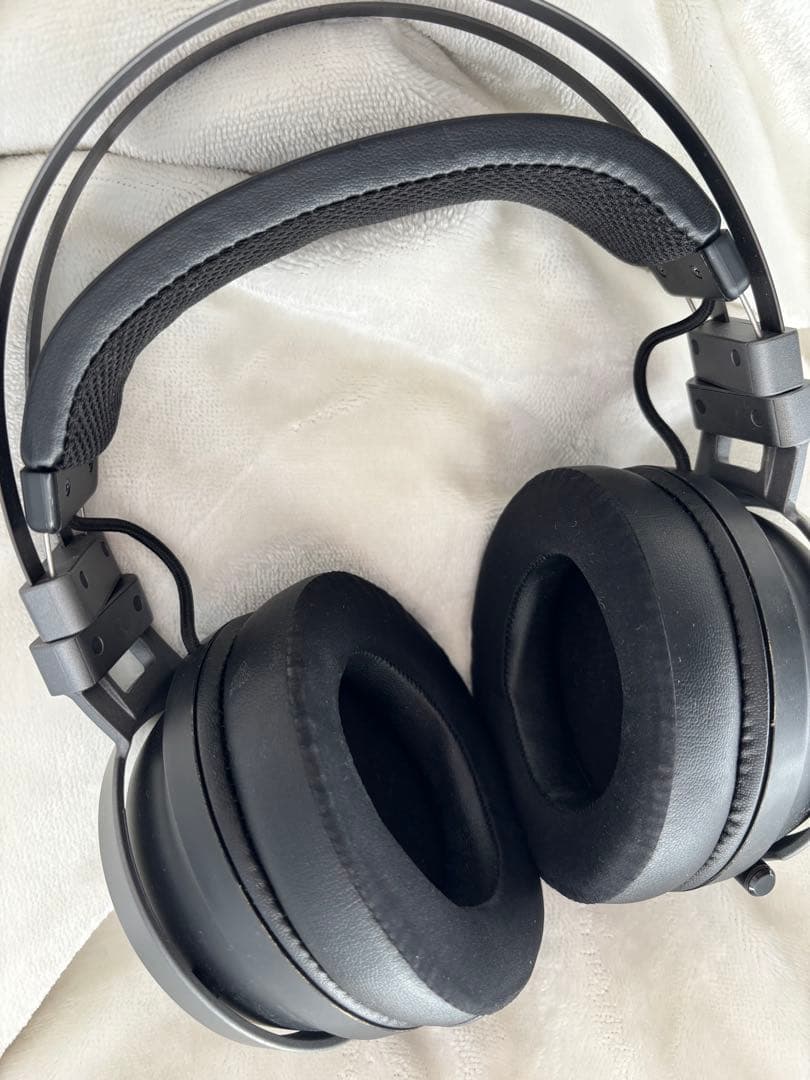 Nari Ultimate ワイヤレスゲーミングヘッドセット