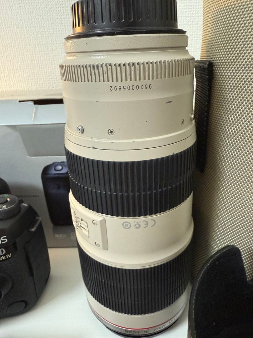 デジタルカメラ Canon EOS 5D Mark IV + EF 70-200mm