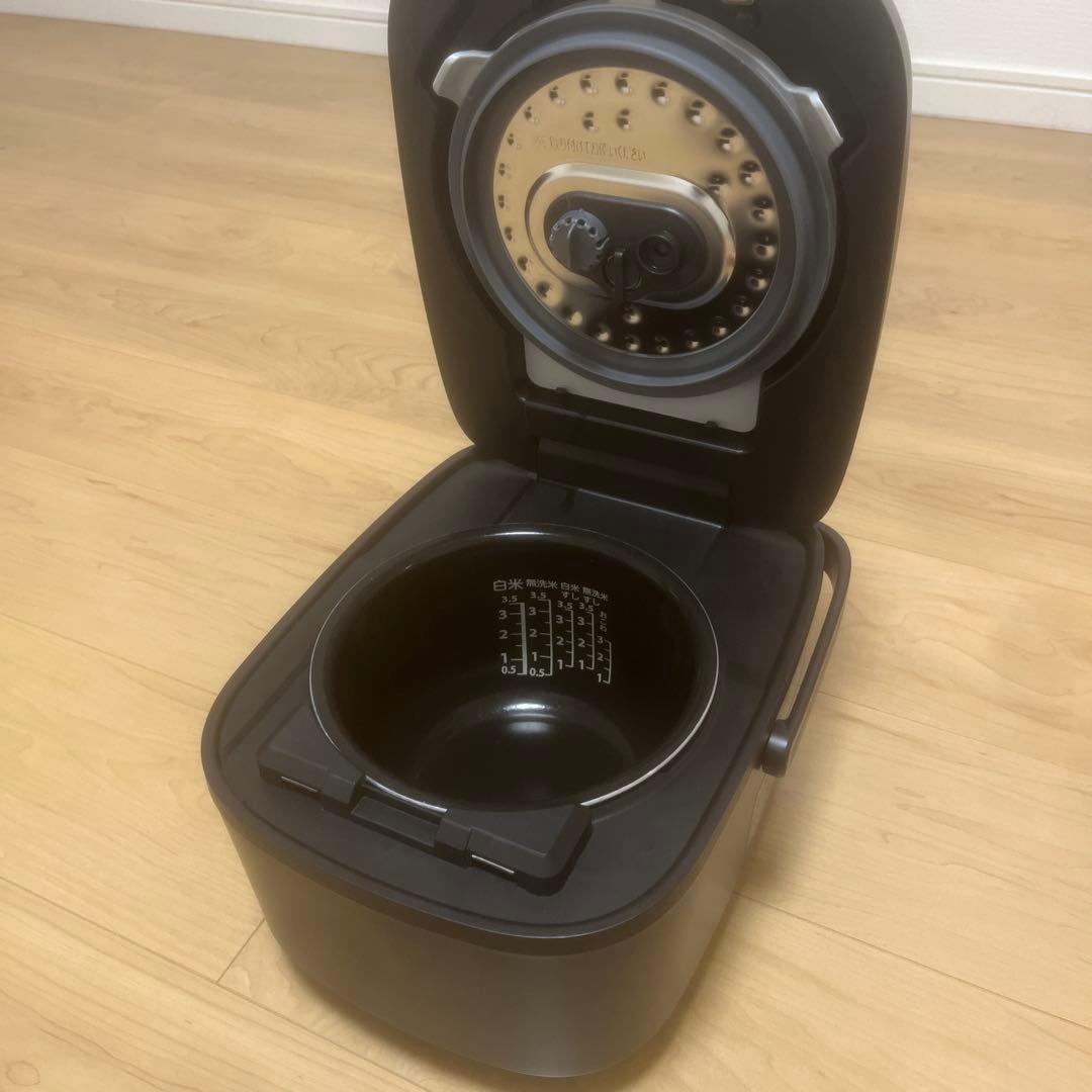 TOSHIBA 2022年製3.5合　炊き分け機能を備えたコンパクト圧力IH